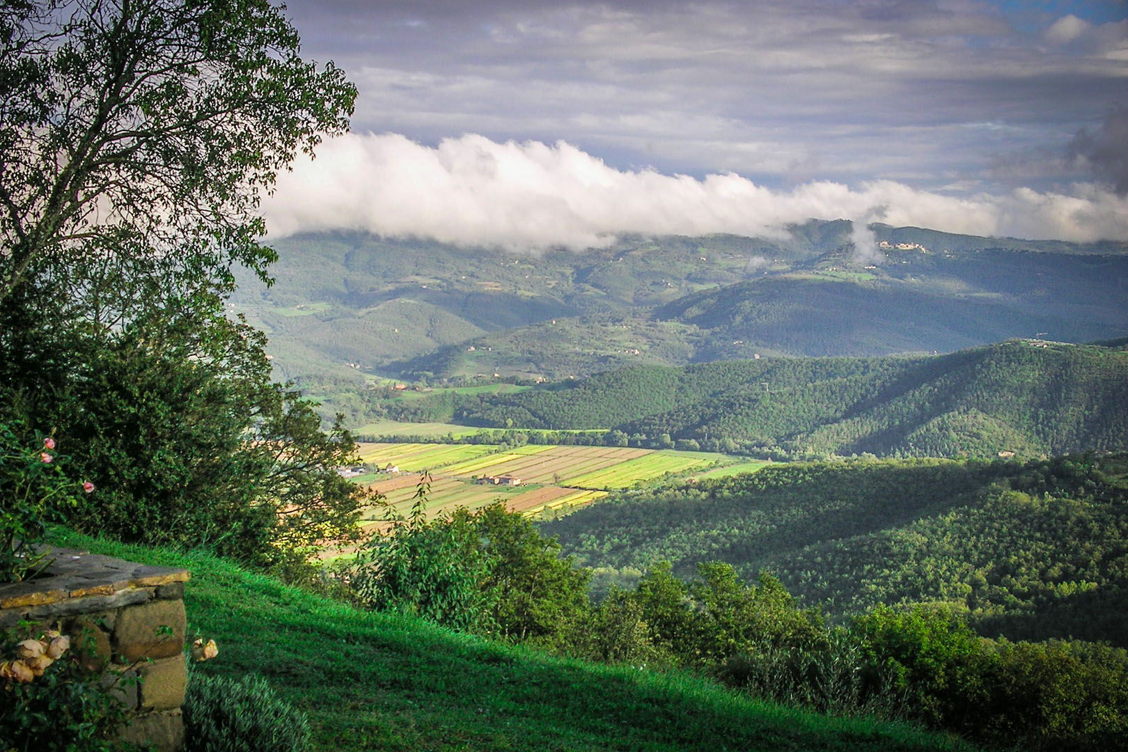 VALLE DEL NICCONE, NICCONE-TAL: LUXUSVILLEN UND LANDHÄUSER ZUM VERKAUF IM VALLE DEL NICCONE
