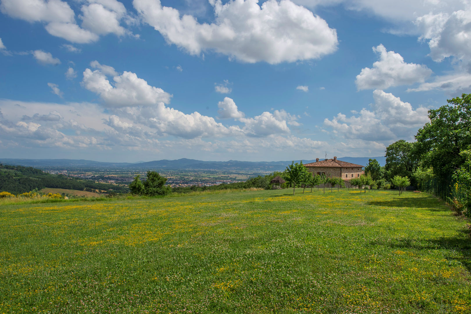 VALTIBERINA, OBERES TIBERTAL: HOCHWERTIGE IMMOBILIEN ZU VERKAUFEN