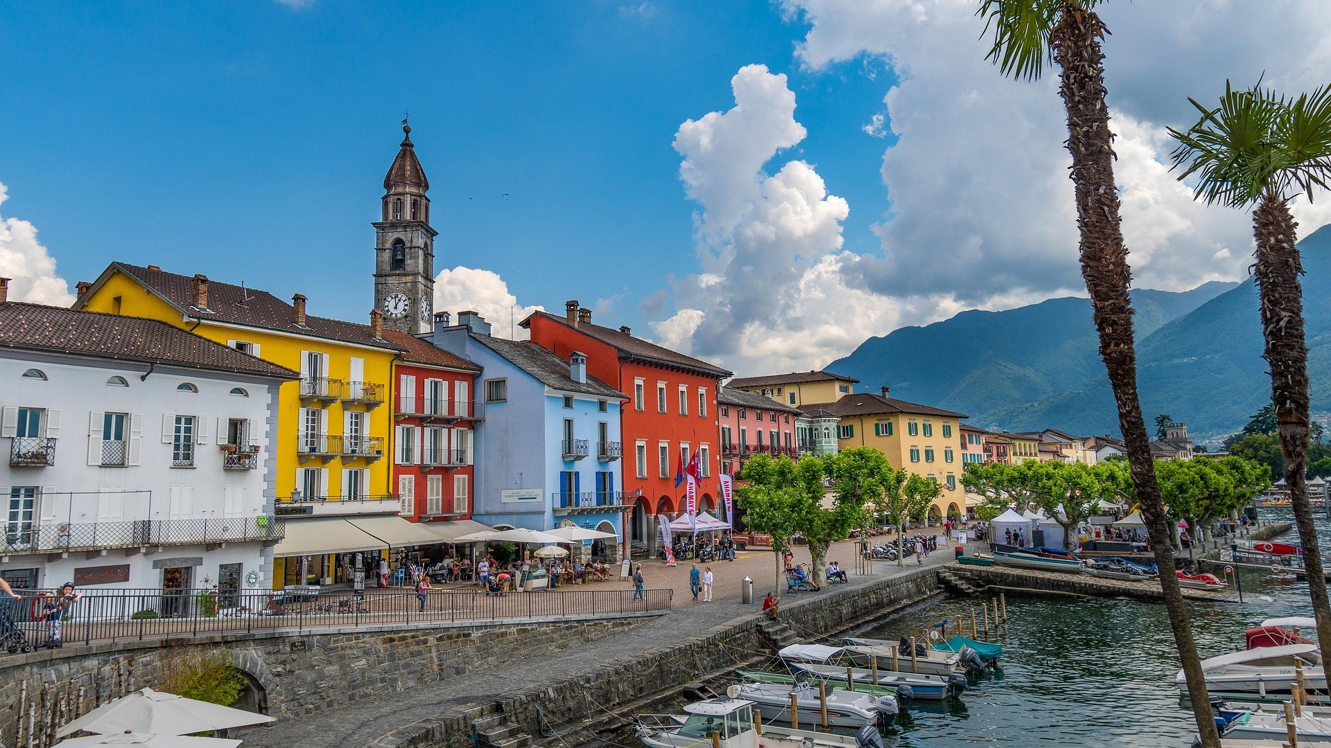 LAGO MAGGIORE - VILLEN MIT SEEBLICK ZU VERKAUFEN IN ITALIEN