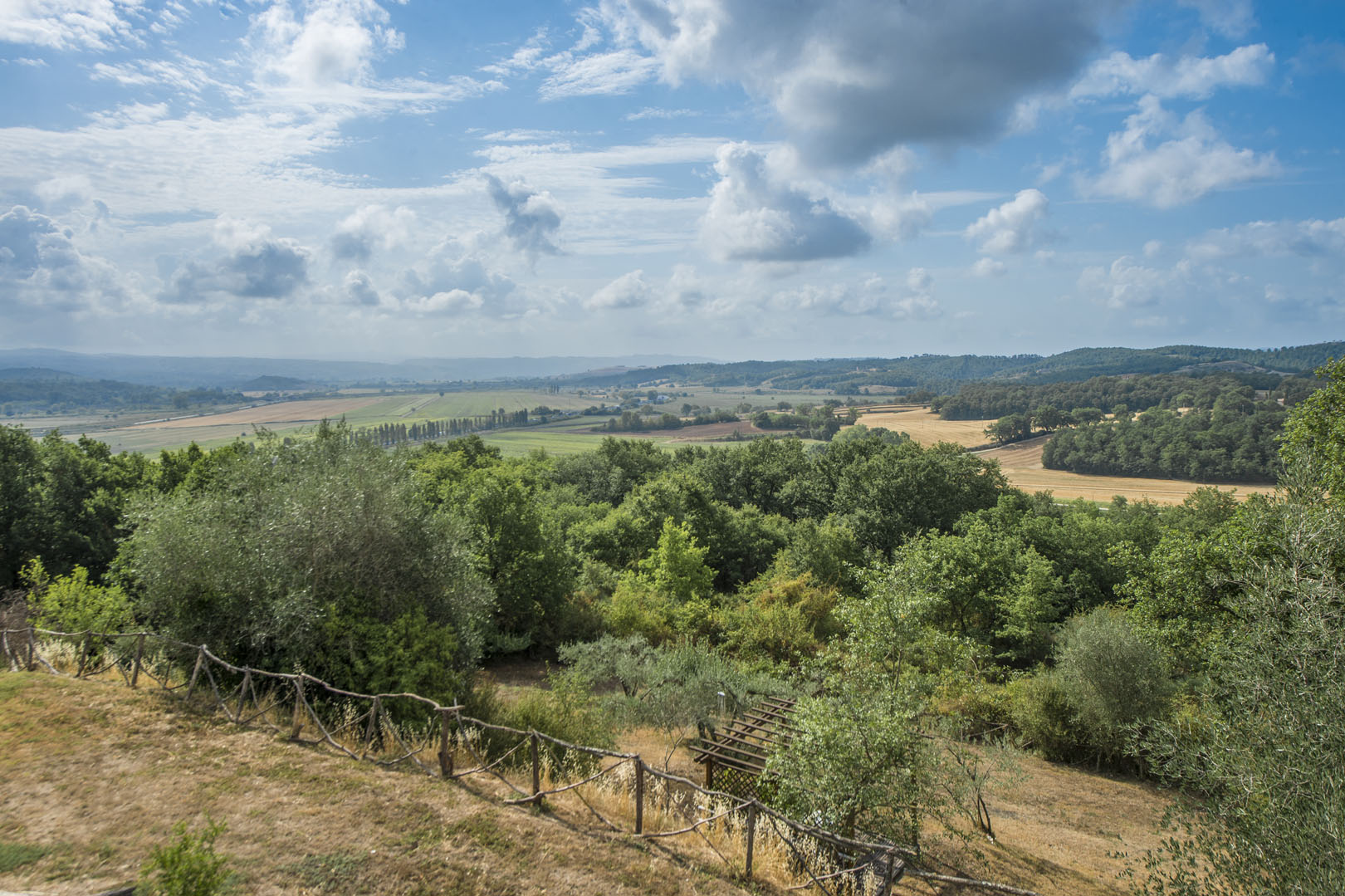 VALLE DEL NICCONE, NICCONE-TAL: LUXUSVILLEN UND LANDHÄUSER ZUM VERKAUF IM VALLE DEL NICCONE