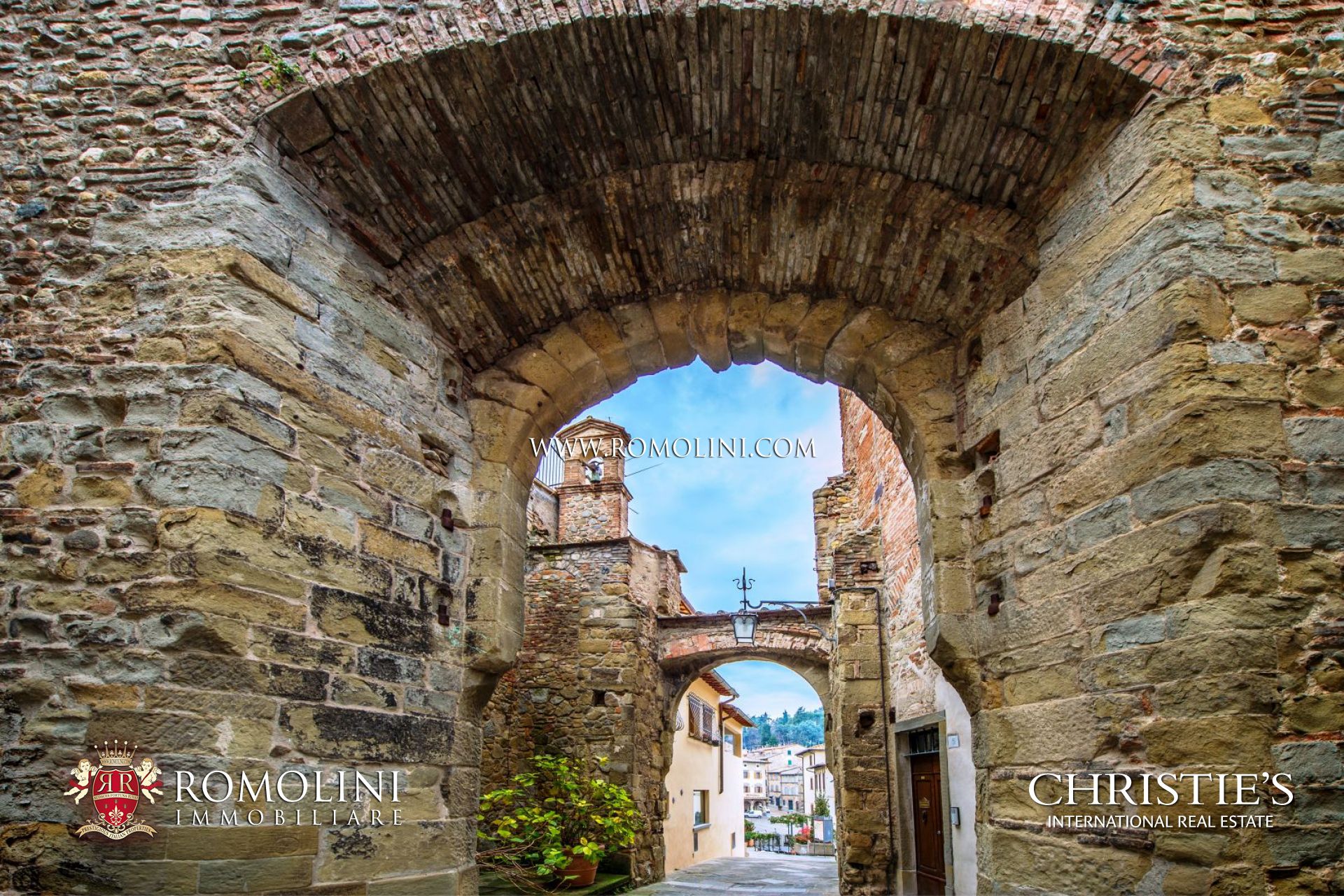 ANGHIARI: LANDHÄUSER, LUXUSVILLEN, AGRITURISMI UND WOHNUNGEN IN ANGHIARI ZU VERKAUFEN, AREZZO, TOSKANA