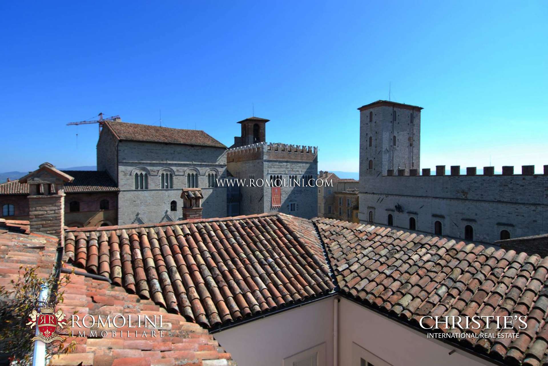 LANDHÄUSER UND VILLEN IN TODI ZU VERKAUFEN - BURGEN, MITTELALTERLICHE TURME UND WEINGÜTER IN UMBRIEN ZU VERKAUFEN