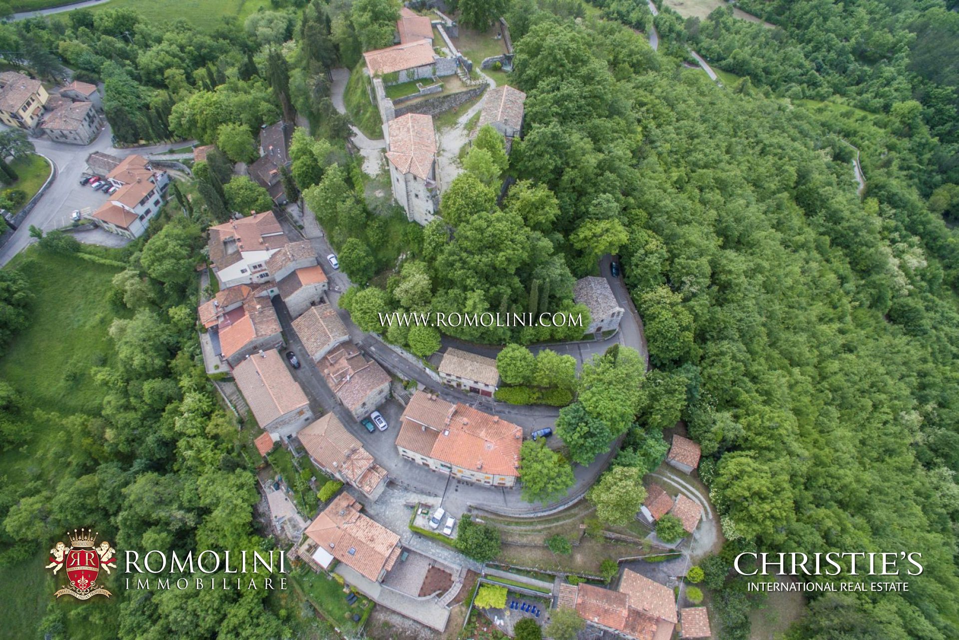 CAPRESE MICHELANGELO: LANDHÂUSER, BAUERNHÄUSER, LUXUSVILLEN UND WOHNUNGEN KAUFEN IN CAPRESE, AREZZO, TOSKANA