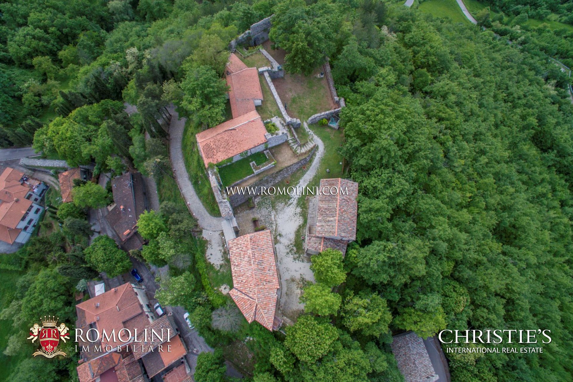 CAPRESE MICHELANGELO: LANDHÂUSER, BAUERNHÄUSER, LUXUSVILLEN UND WOHNUNGEN KAUFEN IN CAPRESE, AREZZO, TOSKANA