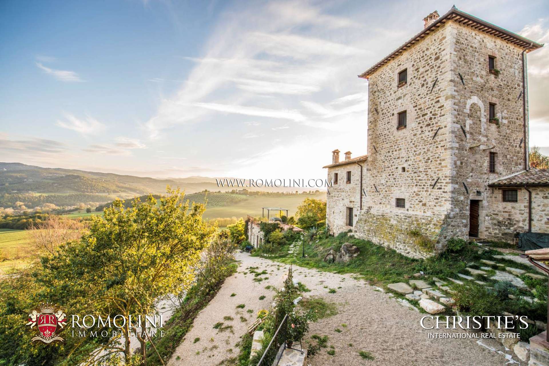 LANDHÄUSER UND VILLEN IN TODI ZU VERKAUFEN - BURGEN, MITTELALTERLICHE TURME UND WEINGÜTER IN UMBRIEN ZU VERKAUFEN