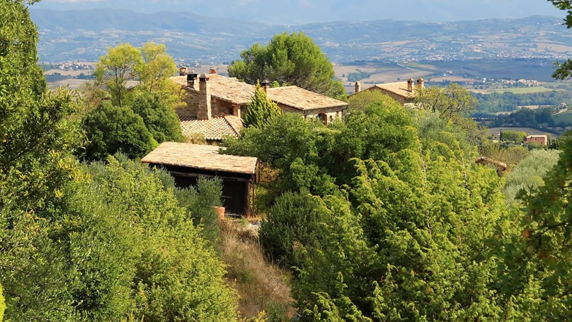CHARMANTES DORF, BOUTIQUE-HOTELS UND LANDHÄUSER ZU VERKAUFEN IN MARSCIANO, UMBRIEN