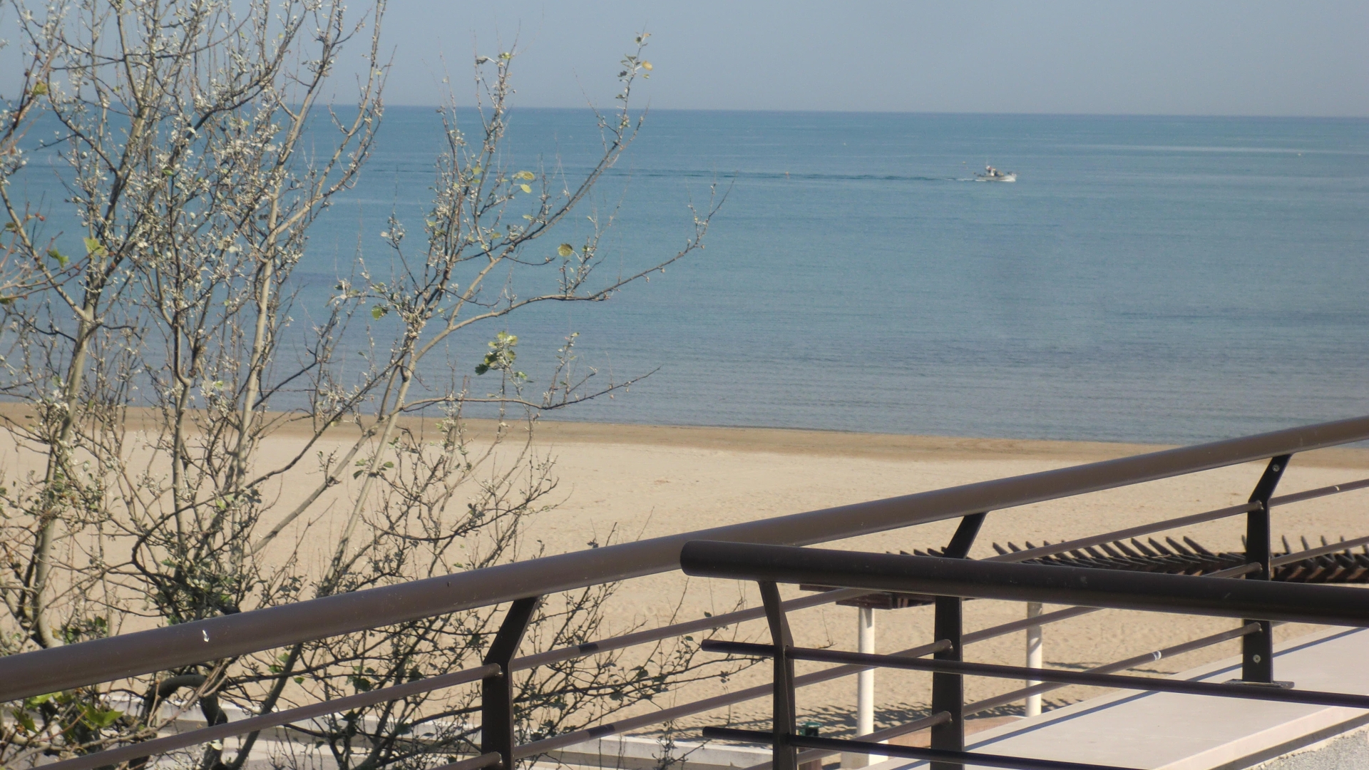 VILLEN, LANDHÄUSER UND PENTHÄUSER MIT MEERBLICK ZUM VERKAUF IN SENIGALLIA