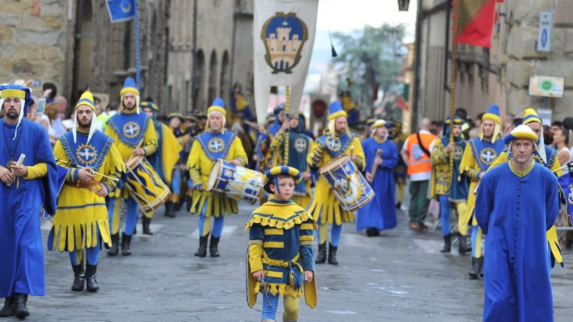 IMMOBILI ZU VERKAUFEN IN DER PORTA SANTO SPIRITO, AREZZO: STADTHÄUSER, WOHNUNGEN UND APPARTEMENTS