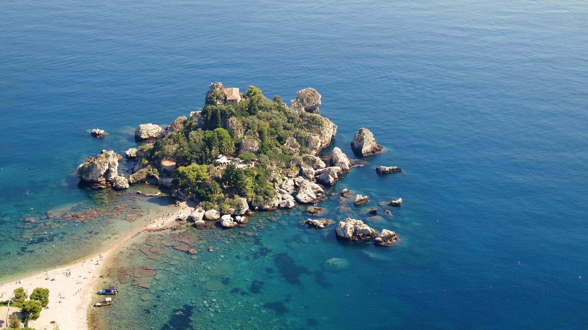LUXUSVILLEN UND WOHNUNGEN MIT MEERBLICK ZUM VERKAUF IN TAORMINA, SIZILIEN