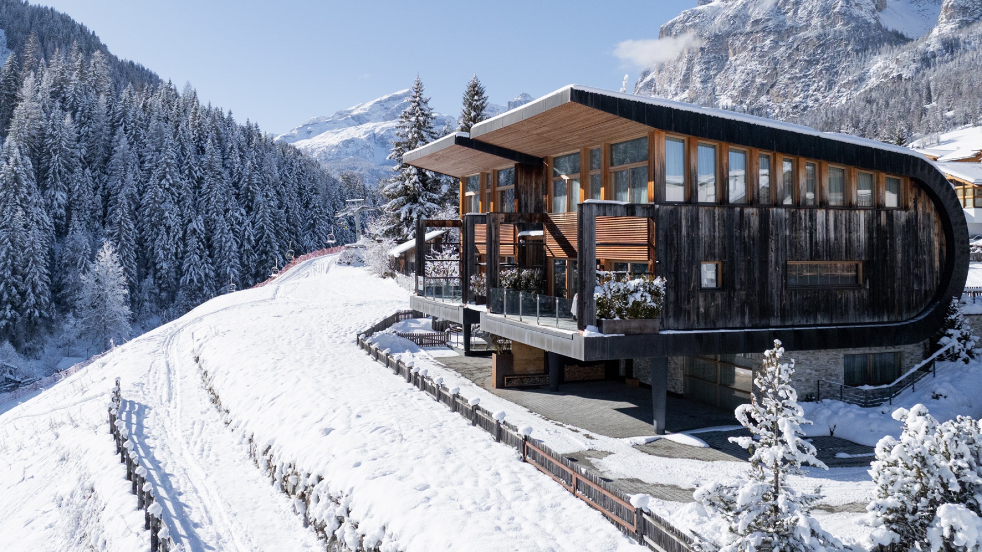 ABTEI, SÜDTIROL: LUXUS-CHALETS, STEINHÄUSER UND SKI-IN-SKI-OUT-IMMOBILIEN ZUM VERKAUF IM VAL BADIA
