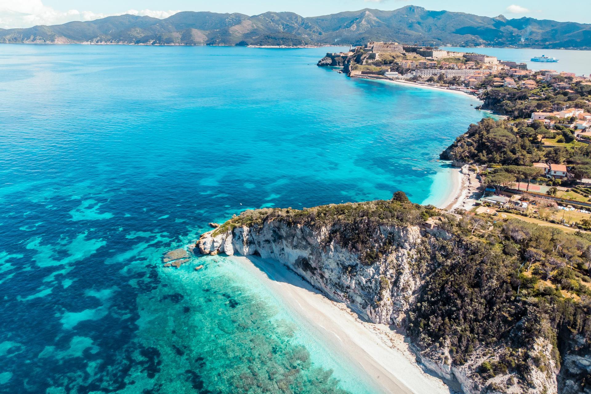VILLEN MIT MEERBLICK ZU VERKAUFEN ELBA, TOSKANA