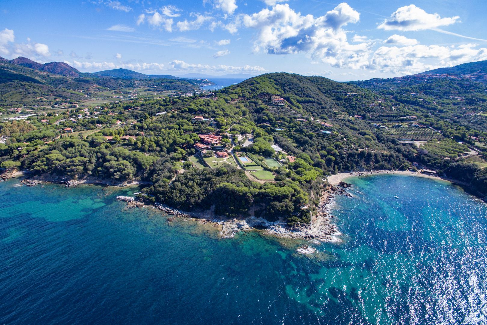 LUXUSVILLA AM MEER IN DER TOSKANA ZU VERKAUFEN