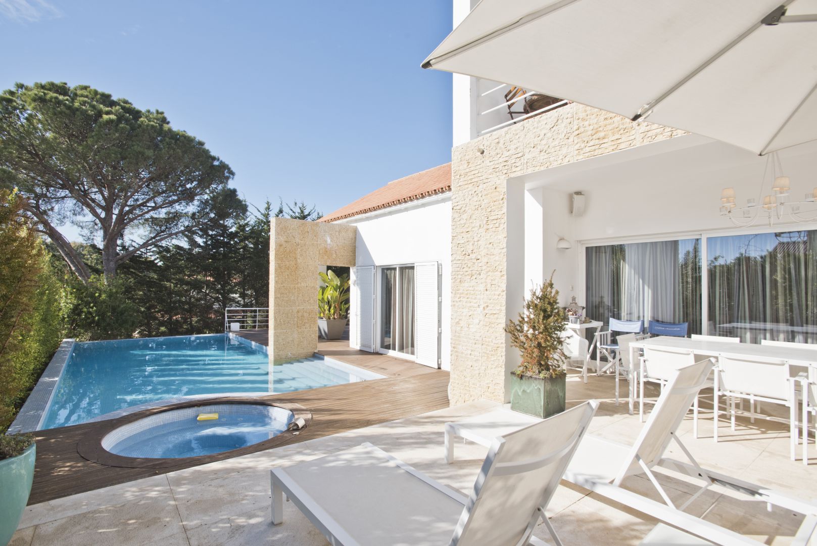 PORTUGAL - HÄUSER UND LUXUSVILLEN ZU VERKAUFEN