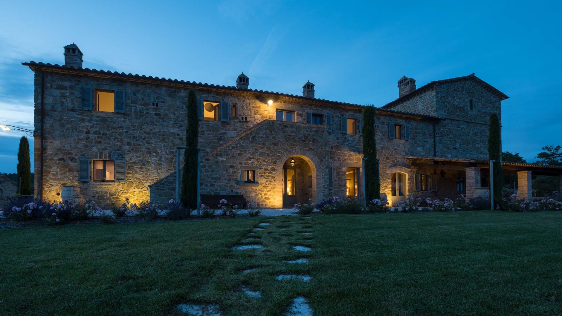 LANDHÄUSER IN DER AREZZO ZU VERKAUFEN