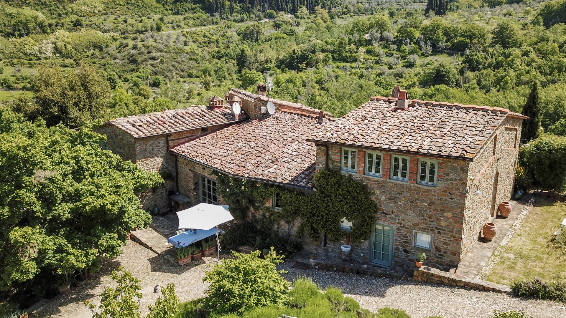 LANDHÄUSER IN DER FLORENZ ZU VERKAUFEN, CHIANTI FLORENCE, FLORENTINISCHE HÜGEL, VALDARNO, MUGELLO 