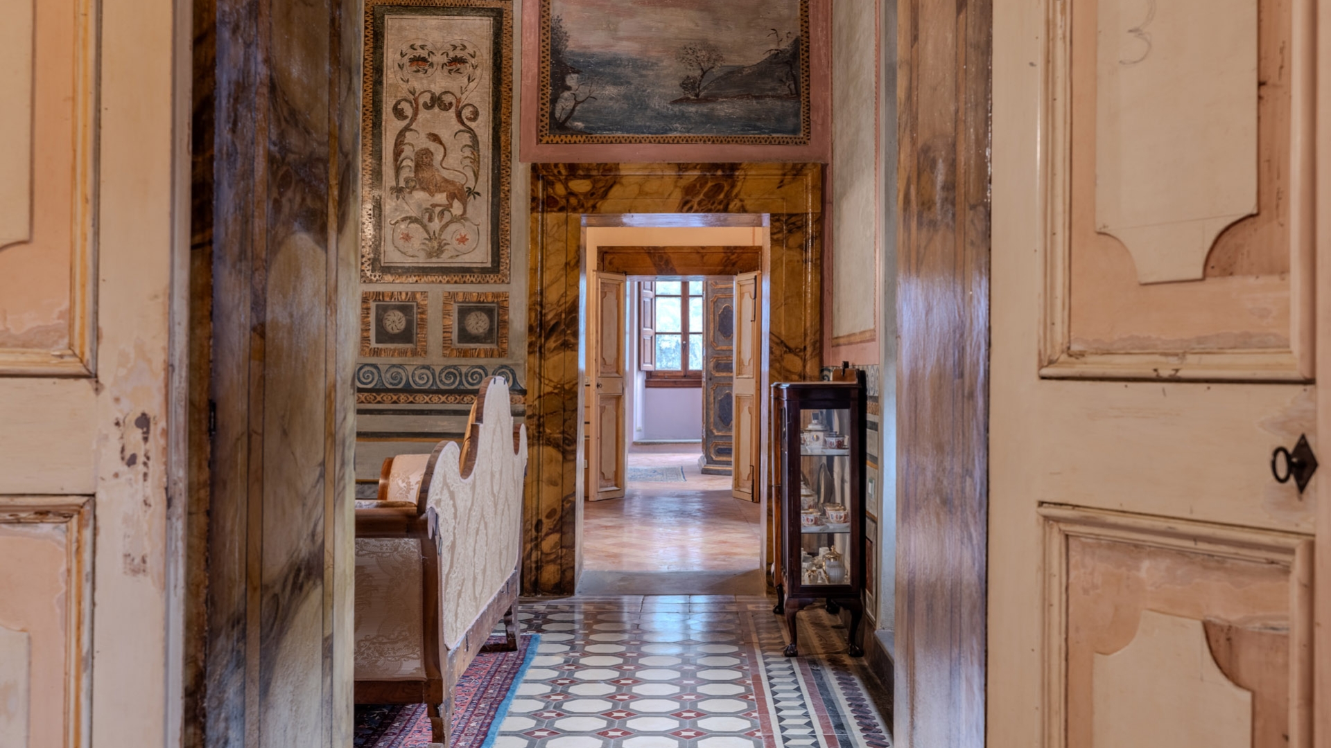 WOHNUNGEN IN CITTÀ DI CASTELLO ZU VERKAUFEN, WEINGUT UM CITTÀ DI CASTELLO ZU VERKAUFEN