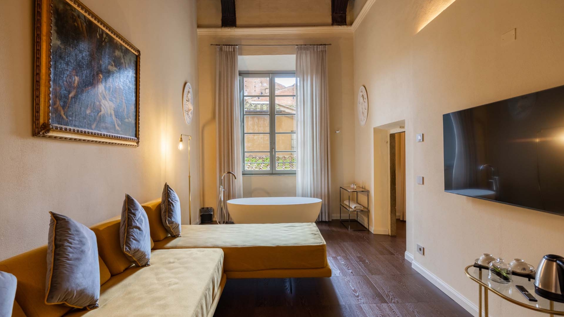 HOTELS ZUM VERKAUF IN SIENA, LUXUSHOTELS UND INVESTITIONSMÖGLICHKEITEN