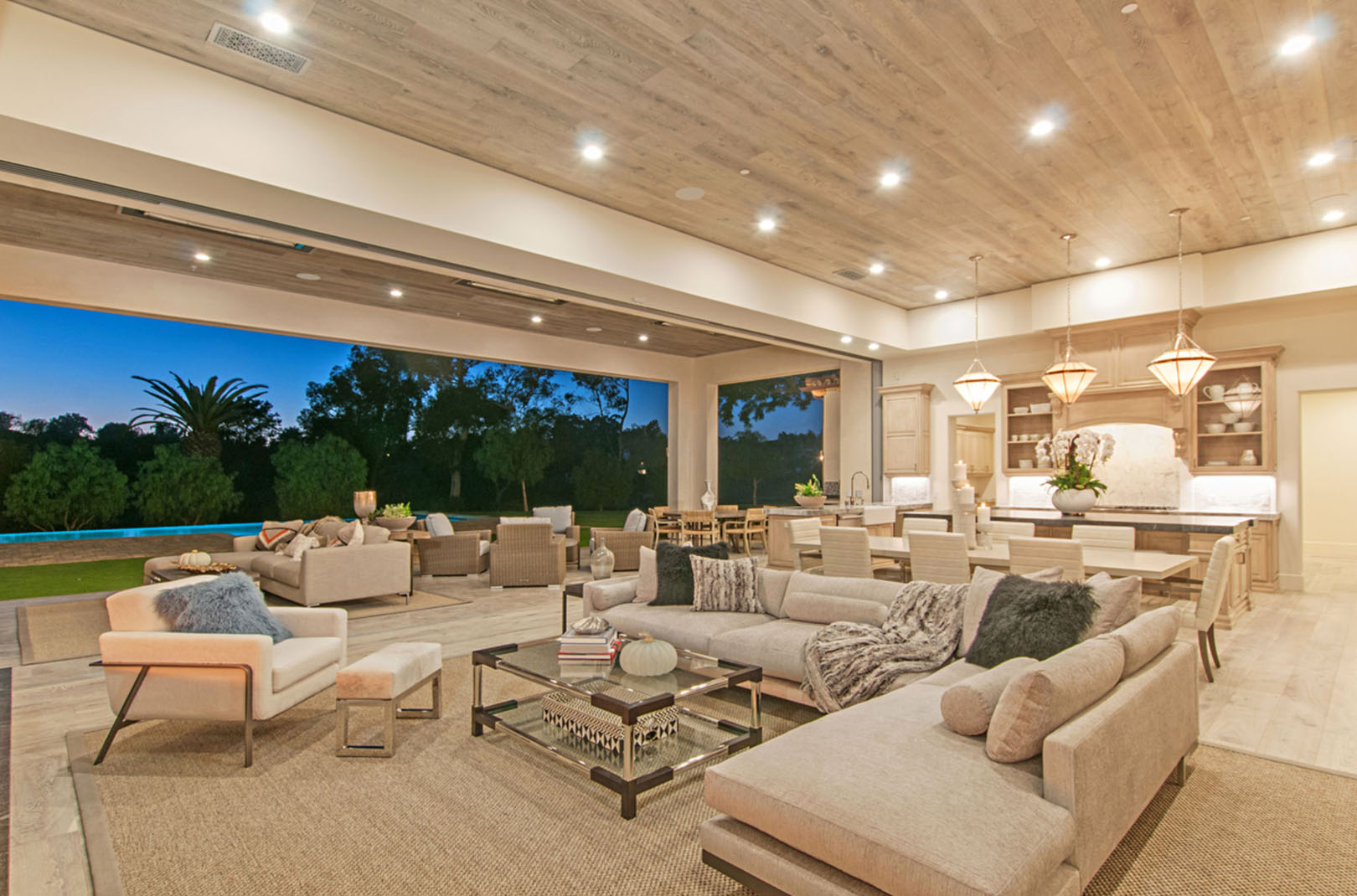 LUXUSVILLA KAUFEN IN DEN USA - MIAMI, NEW YORK, CHARLESTON