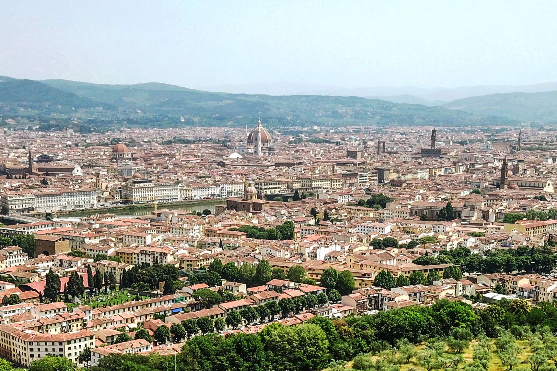 LUXUSWOHNUNGEN, VILLEN UND HOTELS ZU VERKAUFEN IN DER ALTSTADT VON FLORENZ