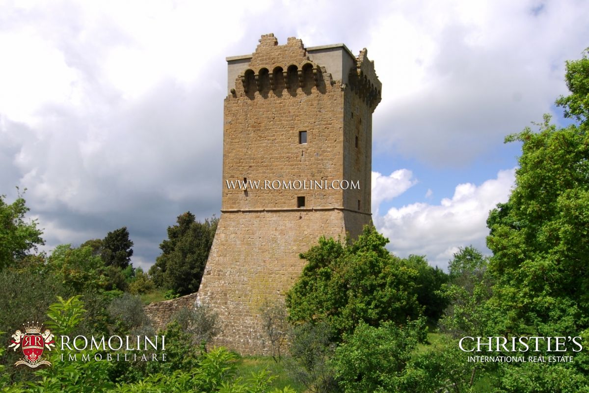 MITTELALTERLICHER TURM IN ITALIEN ZU VERKAUFEN 