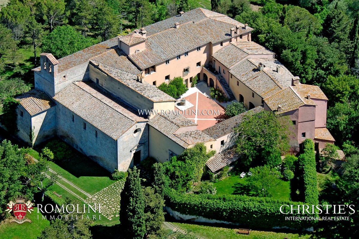 KLOSTER ZU VERKAUFEN IN ITALIEN