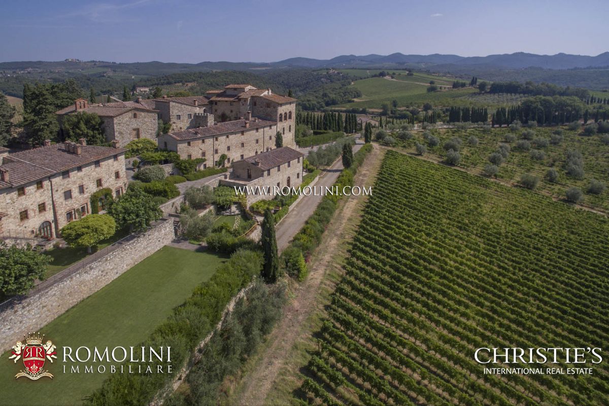 DORF ZUM VERKAUF IN DER TOSKANA, UMBRIEN, DORF MIT WEINBERGEN UND OLIVENHAINEN, DORF IN DEN CHIANTI-Hï¿½GELN, AREZZO, SIENA, FLORENZ