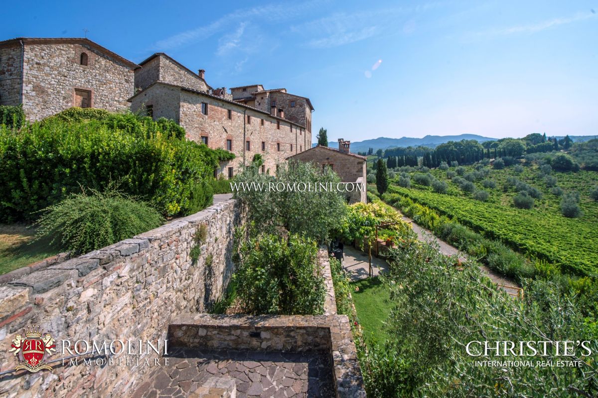 DORF ZUM VERKAUF IN DER TOSKANA, UMBRIEN, DORF MIT WEINBERGEN UND OLIVENHAINEN, DORF IN DEN CHIANTI-Hï¿½GELN, AREZZO, SIENA, FLORENZ