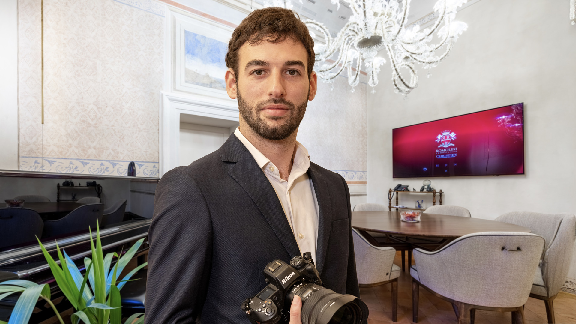 ROMOLINI IMMOBILIARE - CHRISTIE'S INTERNATIONAL REAL ESTATE COMPANY SPECIALIZED IN THE SALE OF LUXURY ITALIAN PROPERTIES