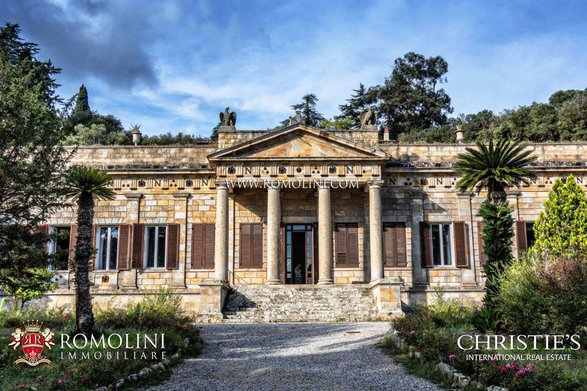 PROPERTY FOR SALE ELBA ISLAND, COASTAL VILLAS, WATERFRONT APARTMENTS TO BUY ELBA ISLAND