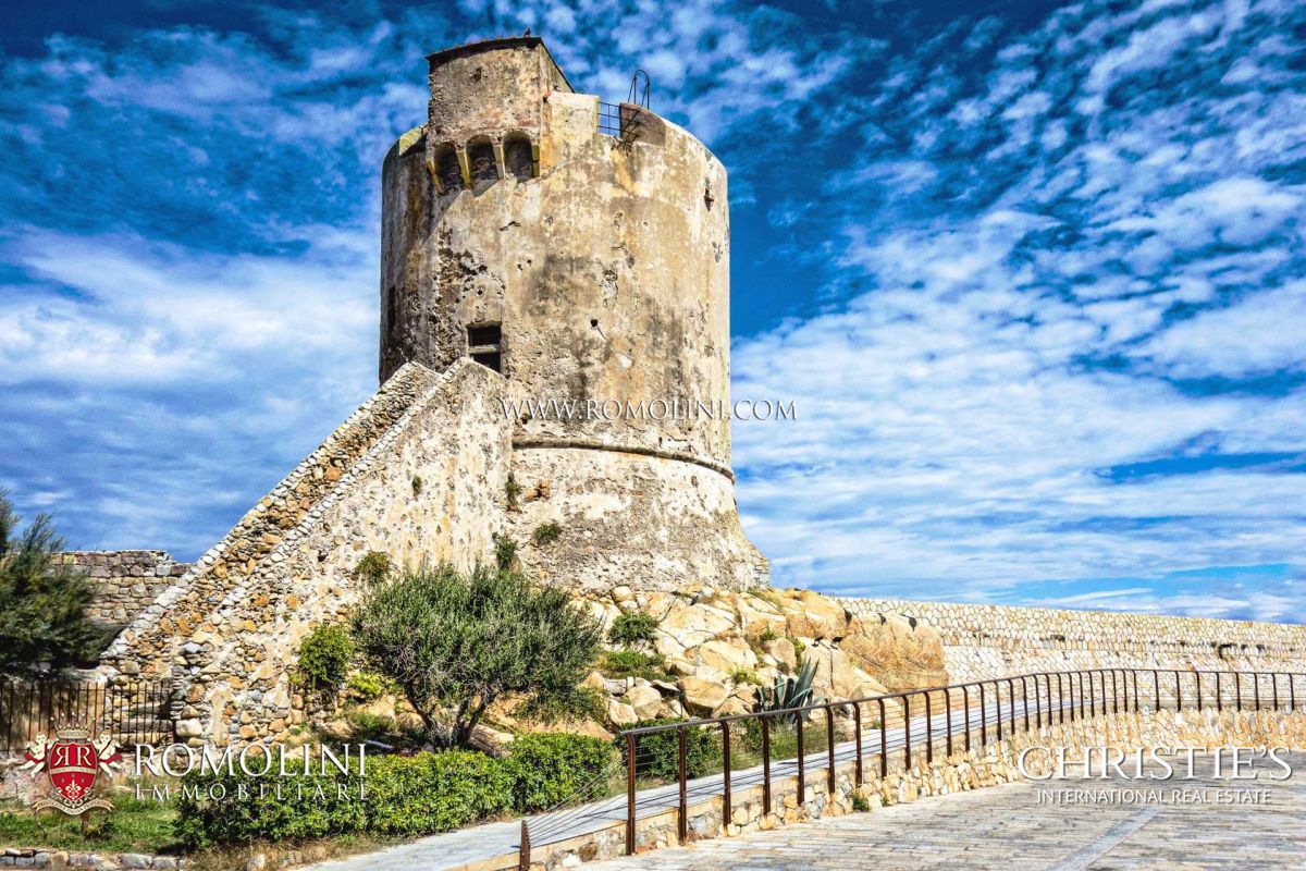 PROPERTY FOR SALE ELBA ISLAND, COASTAL VILLAS, WATERFRONT APARTMENTS TO BUY ELBA ISLAND