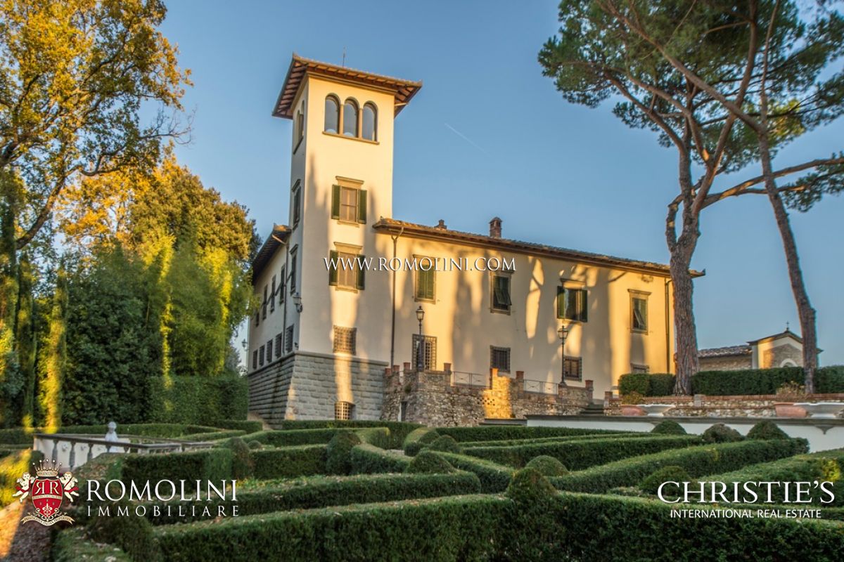 FARMHOUSES AND VILLAS FOR SALE IN CHIANTI CLASSICO, VINEYARDS AND WINERIES FOR SALE CHIANTI CLASSICO TUSCANY