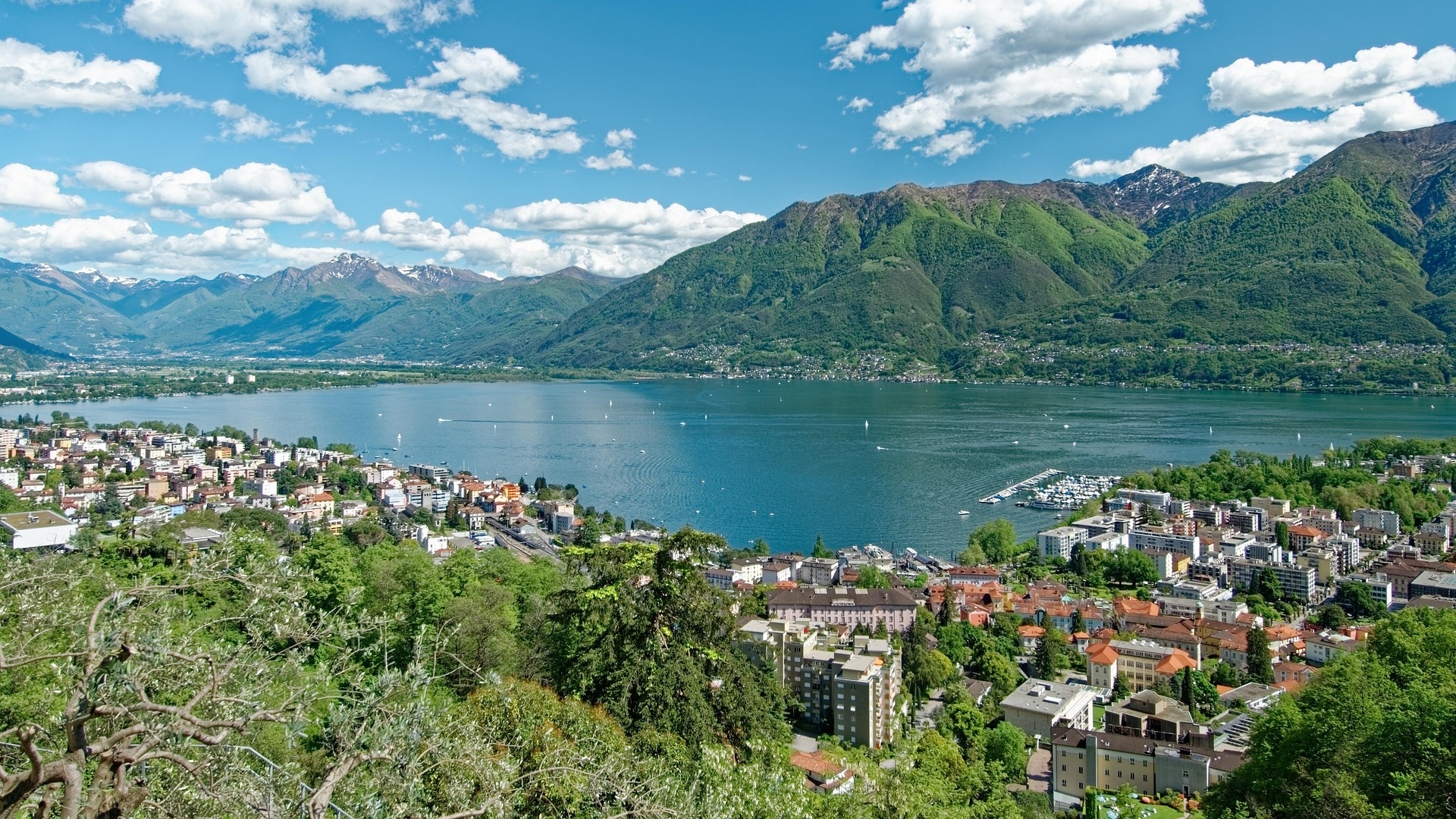 LAKE MAGGIORE - LAKE VIEW VILLAS FOR SALE IN ITALY