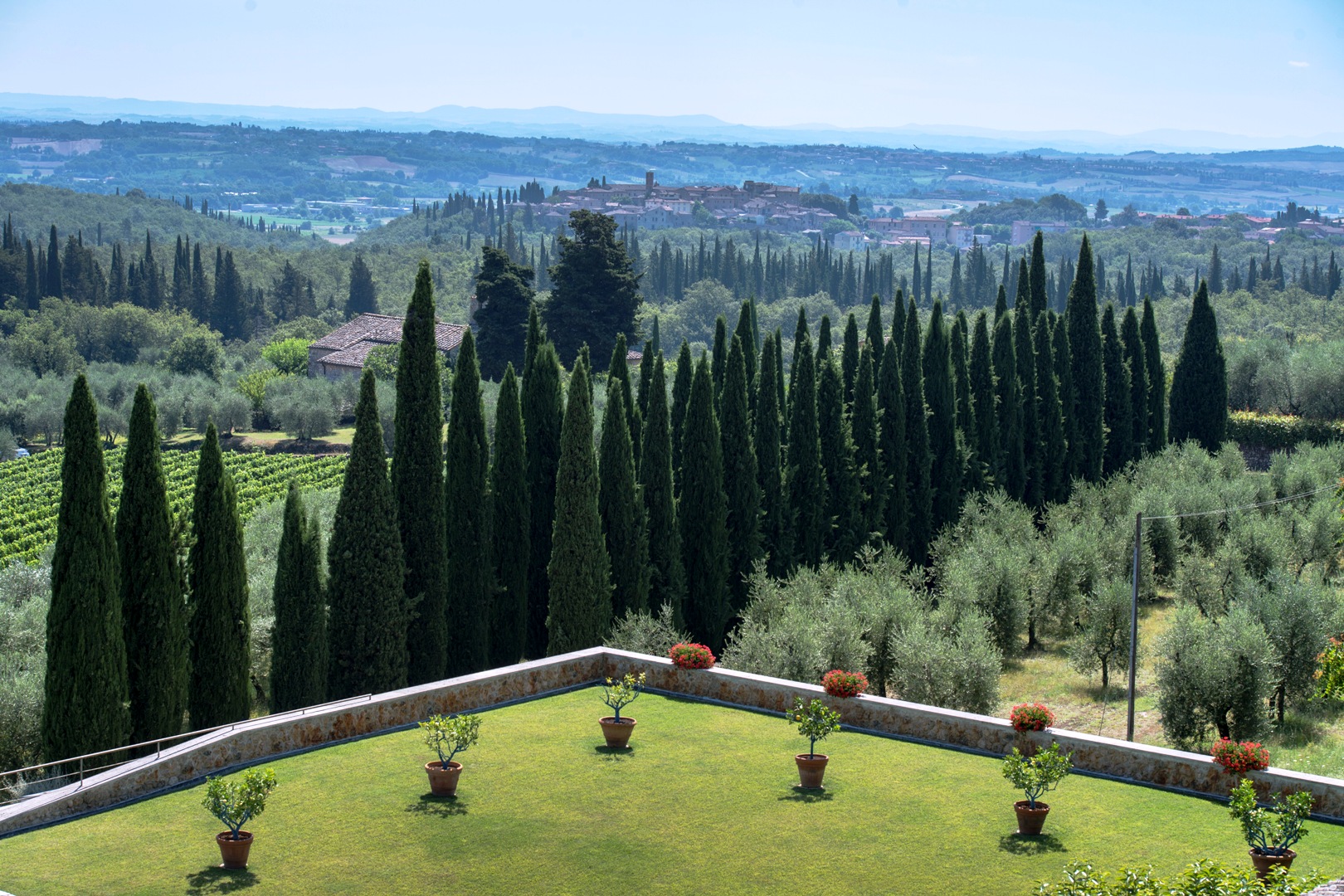 VAL D'ELSA Wine Estates, Farmhouses with vineyards, Luxury Villas for sale in Elsa Valley (Valdelsa), Florence Siena