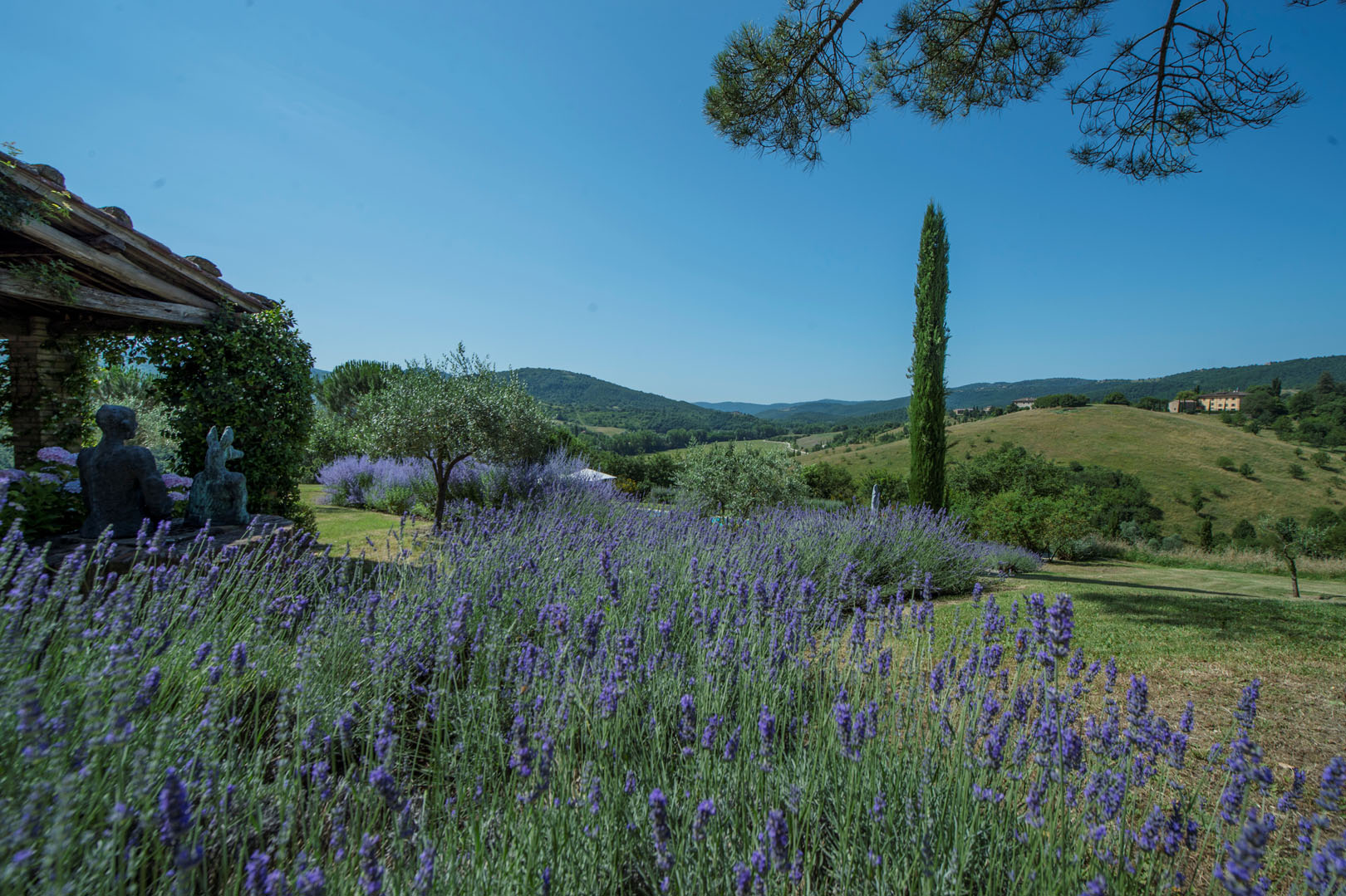 NICCONE VALLEY REAL ESTATE - ITALIAN PROPERTY FOR SALE IN NICCONE VALLEY.