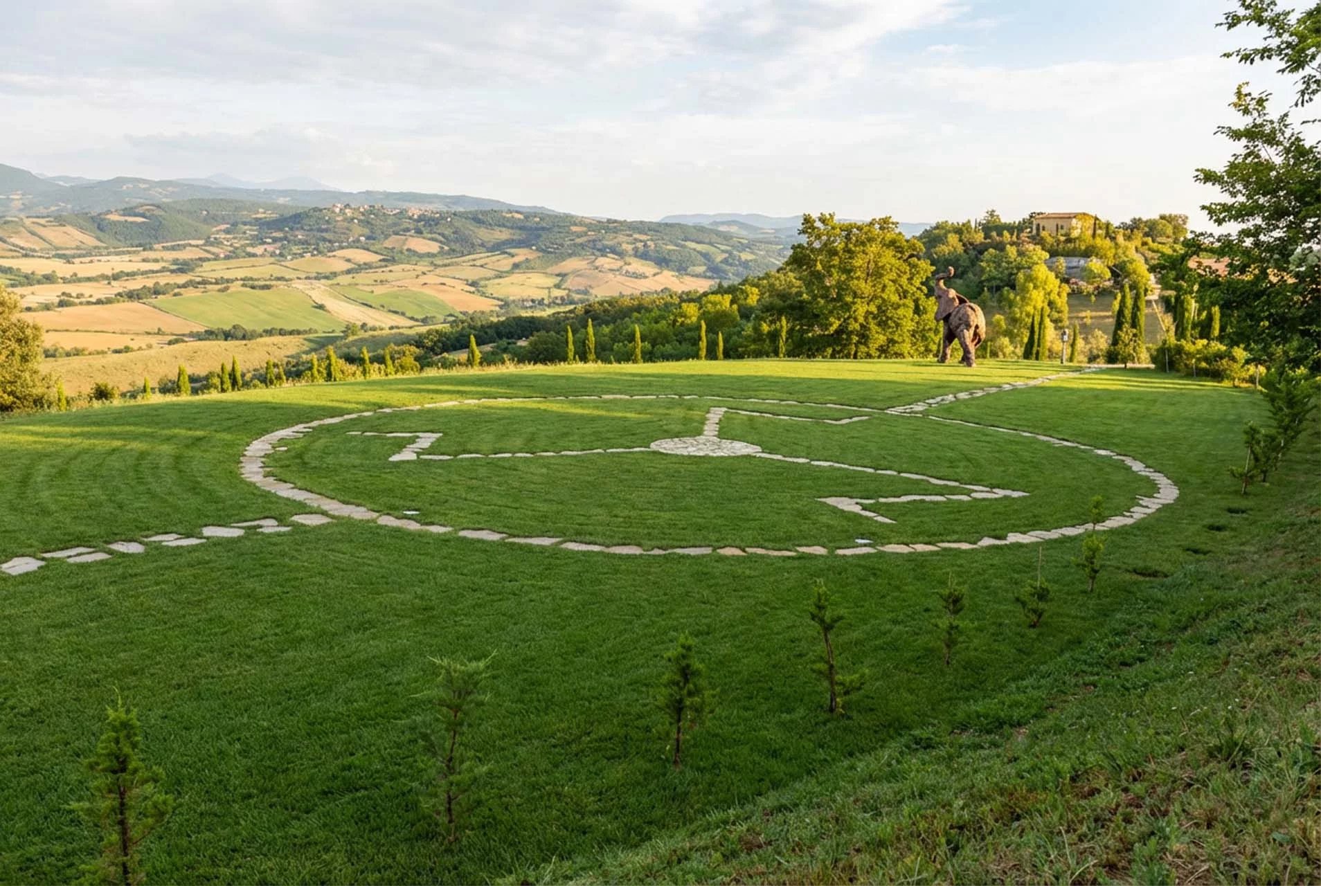 Homes with Private Helipads: Accessibility and Privacy During the Travel Season