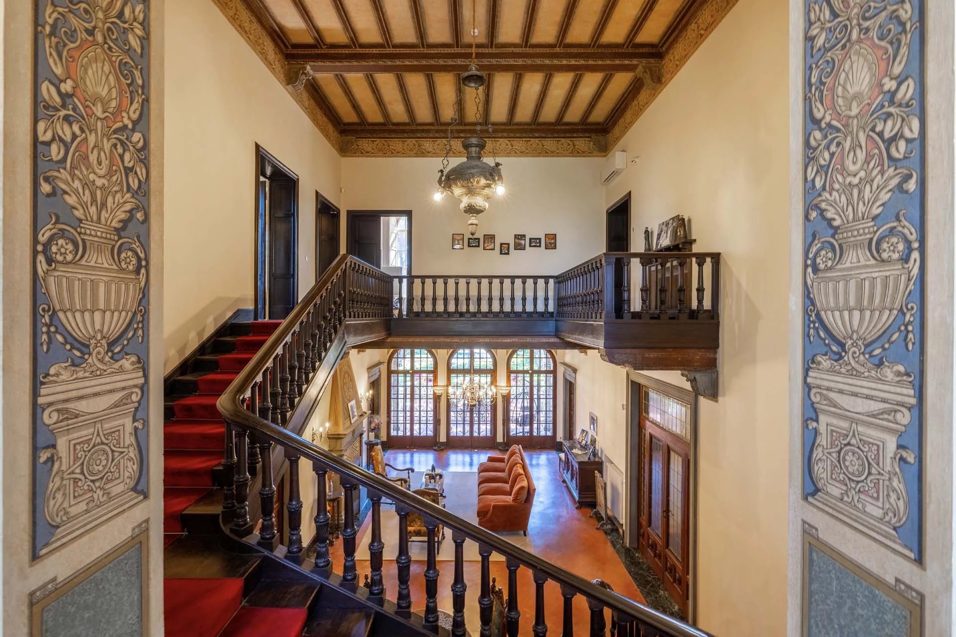 Interior spaces: spaciousness, light and functionality