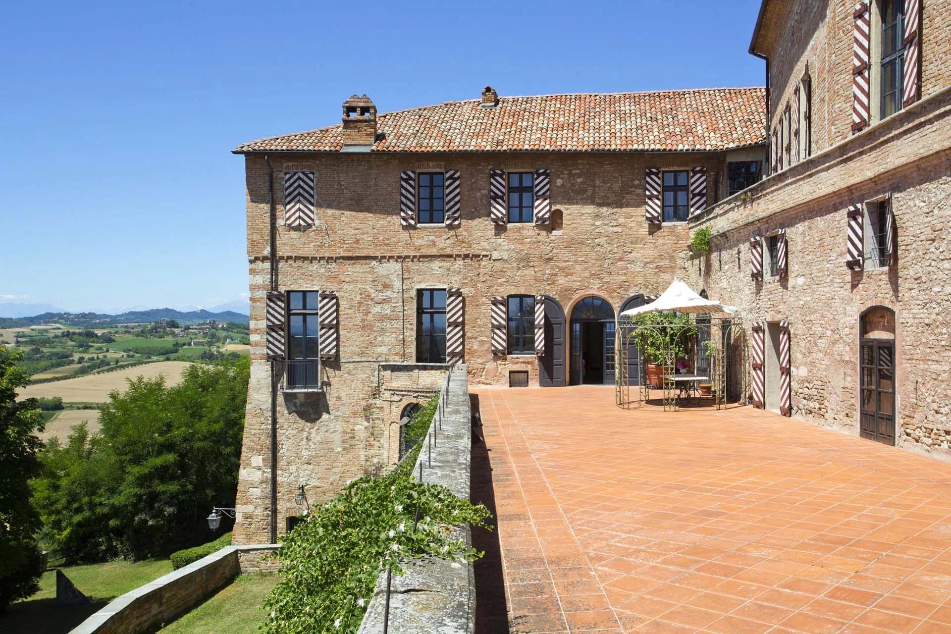 Inhabiting history without sacrificing comfort