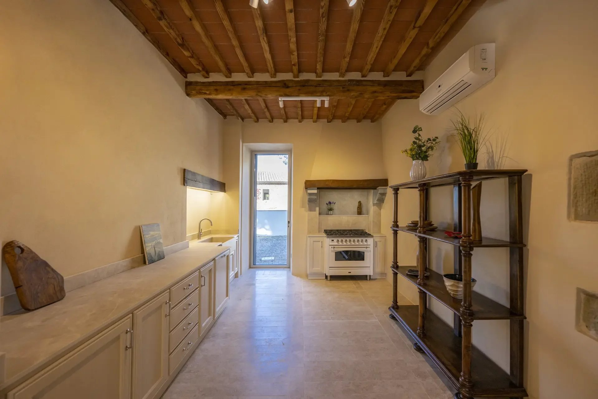 Interior spaces: functionality and living experience