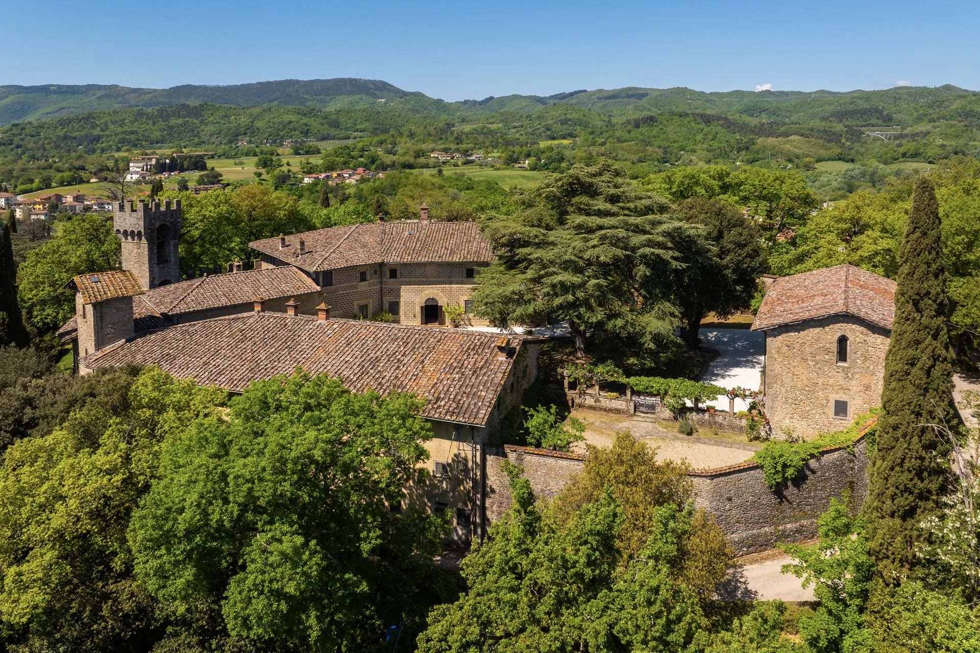 The charm of a medieval and rural Tuscany