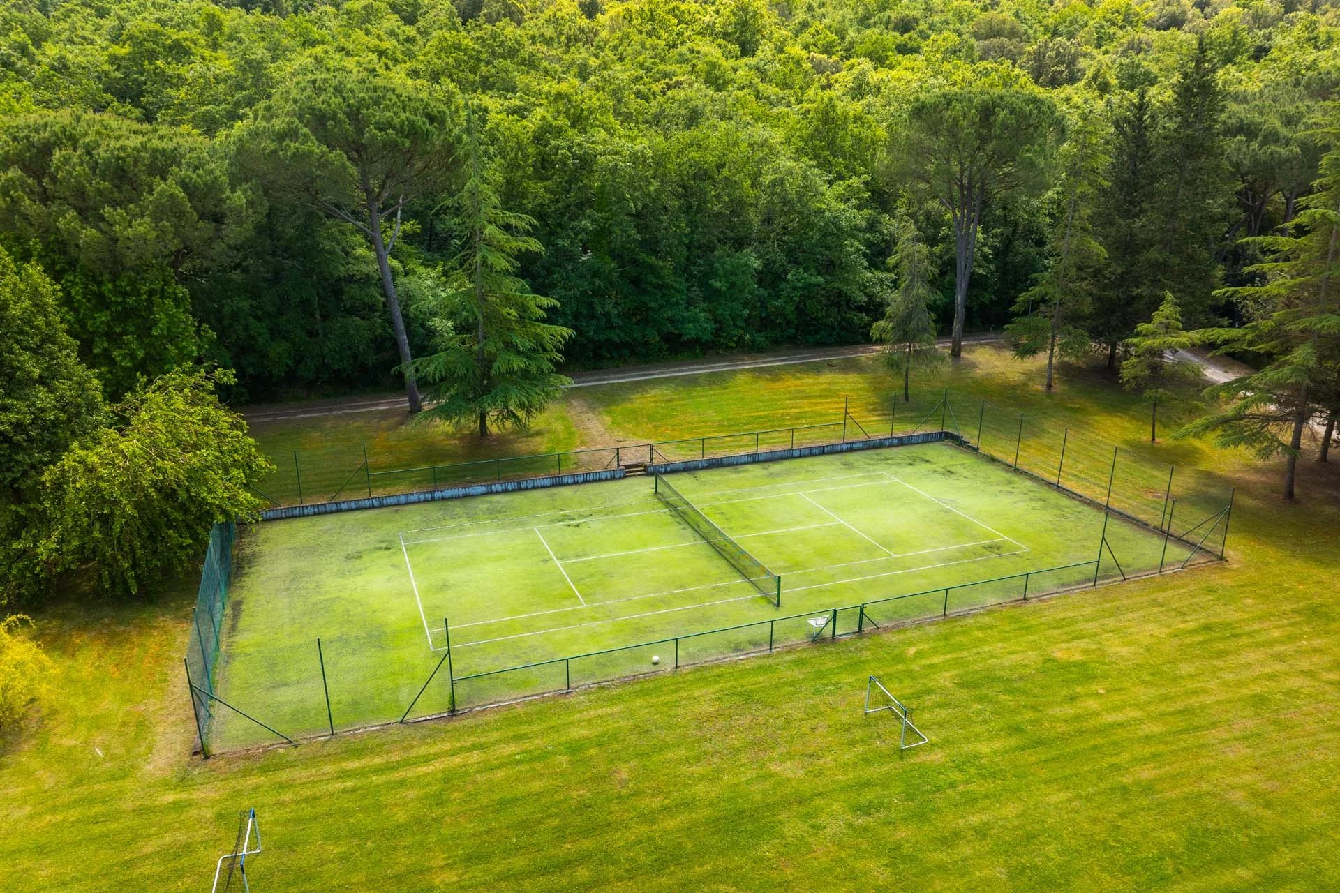 Sports, leisure, and outdoor lifestyle