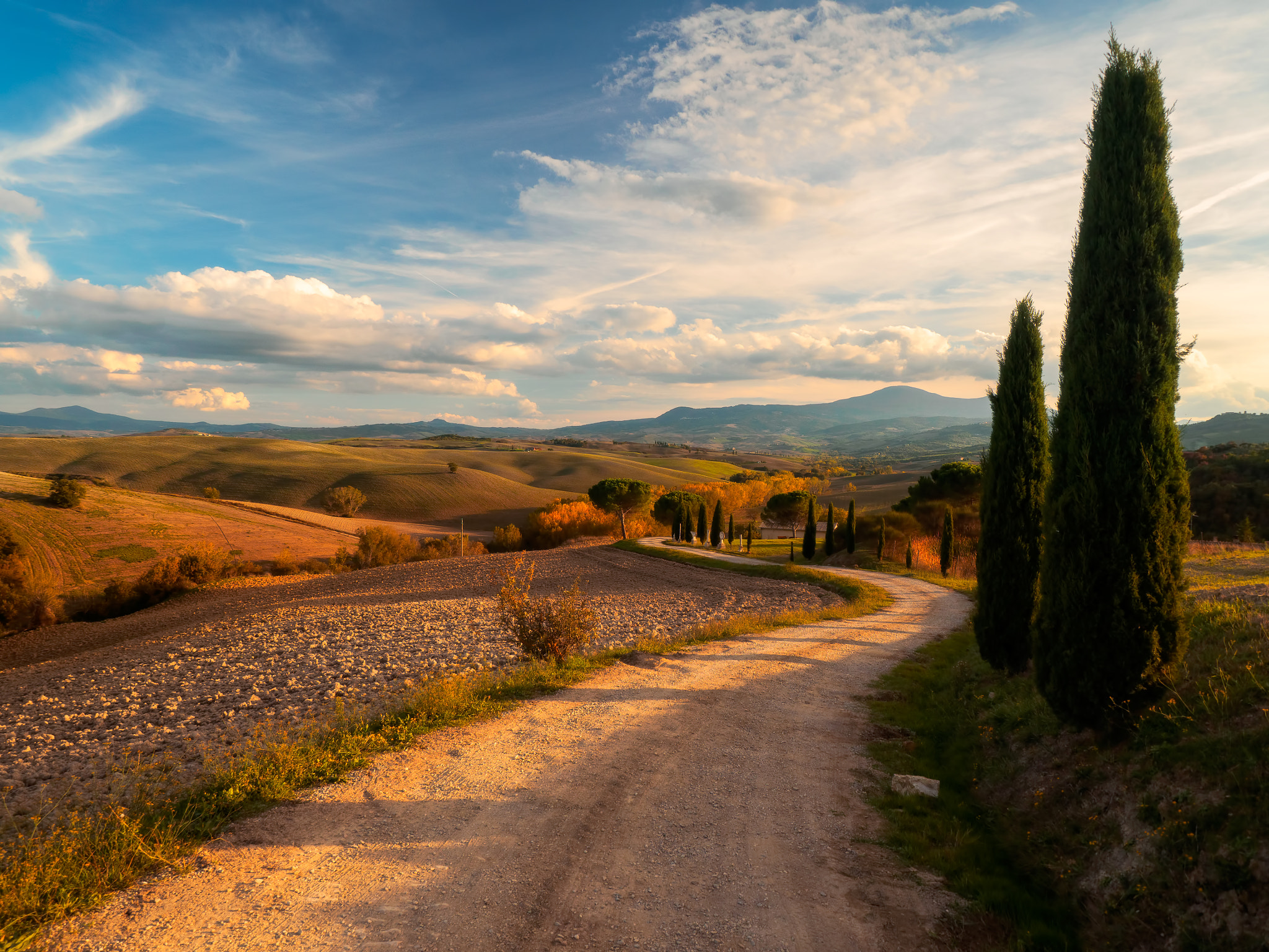 Val d'Orcia: postcard Tuscany that conquers the world