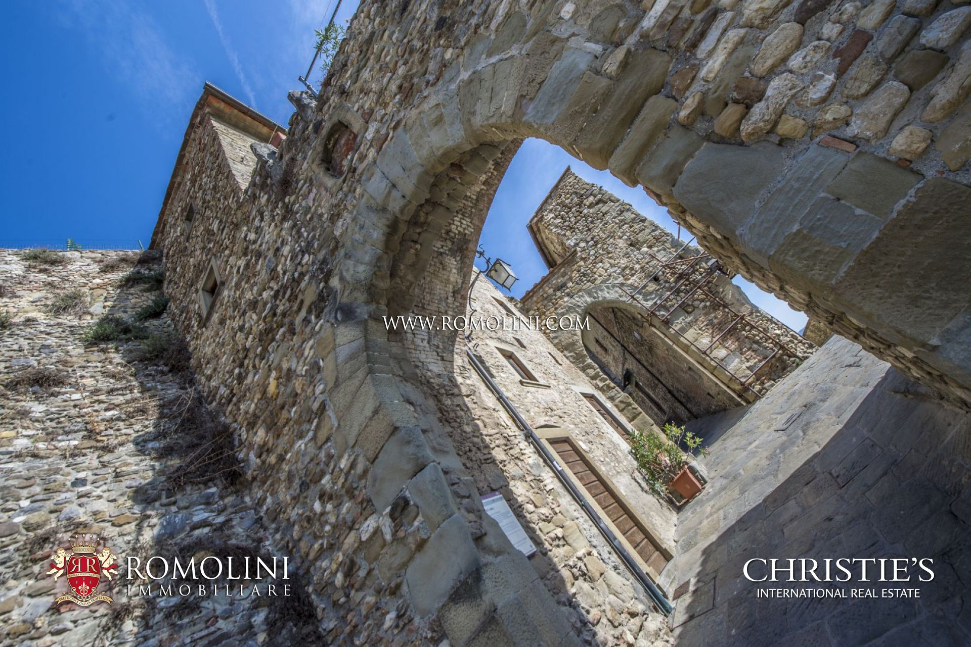 PROPERTY FOR SALE ANGHIARI, VILLAS, FARM HOUSES, FLATS APARTMENTS TO BUY ANGHIARI