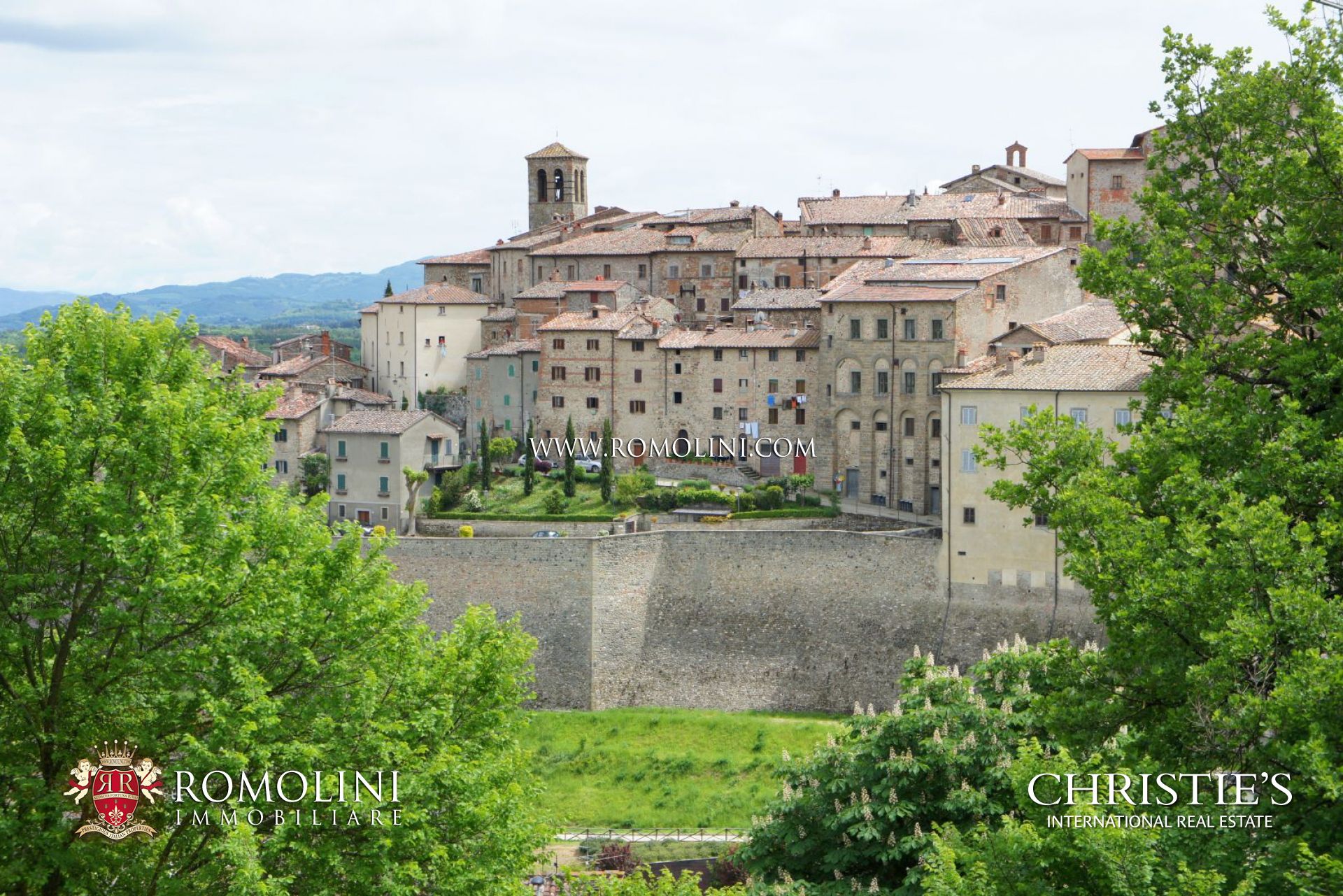 PROPERTY FOR SALE ANGHIARI, VILLAS, FARM HOUSES, FLATS APARTMENTS TO BUY ANGHIARI