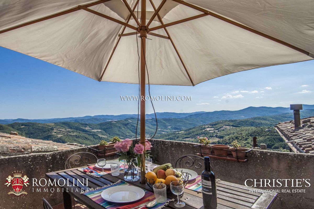 PROPERTY FOR SALE IN MONTE SANTA MARIA TIBERINA, UMBRIA