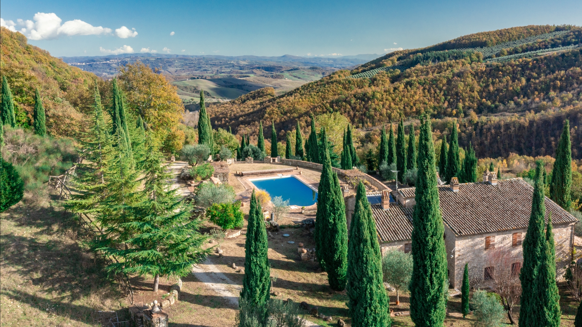 COUNTRY HOUSES AND HISTORIC VILLAS FOR SALE IN UMBRIA, TERNI – ONE HOUR FROM ROME