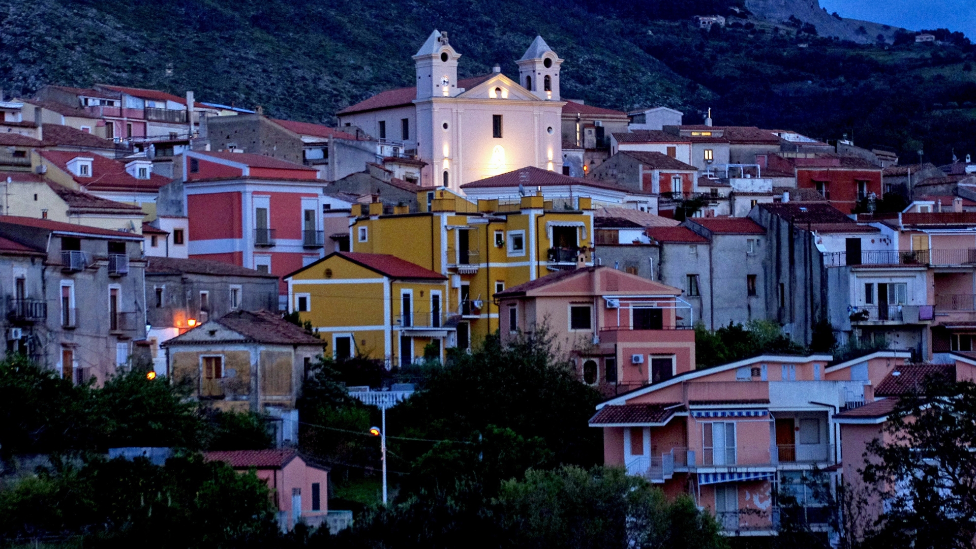 LUXURY VILLAS AND EXCLUSIVE HOTELS FOR SALE IN LAMEZIA TERME, CALABRIA