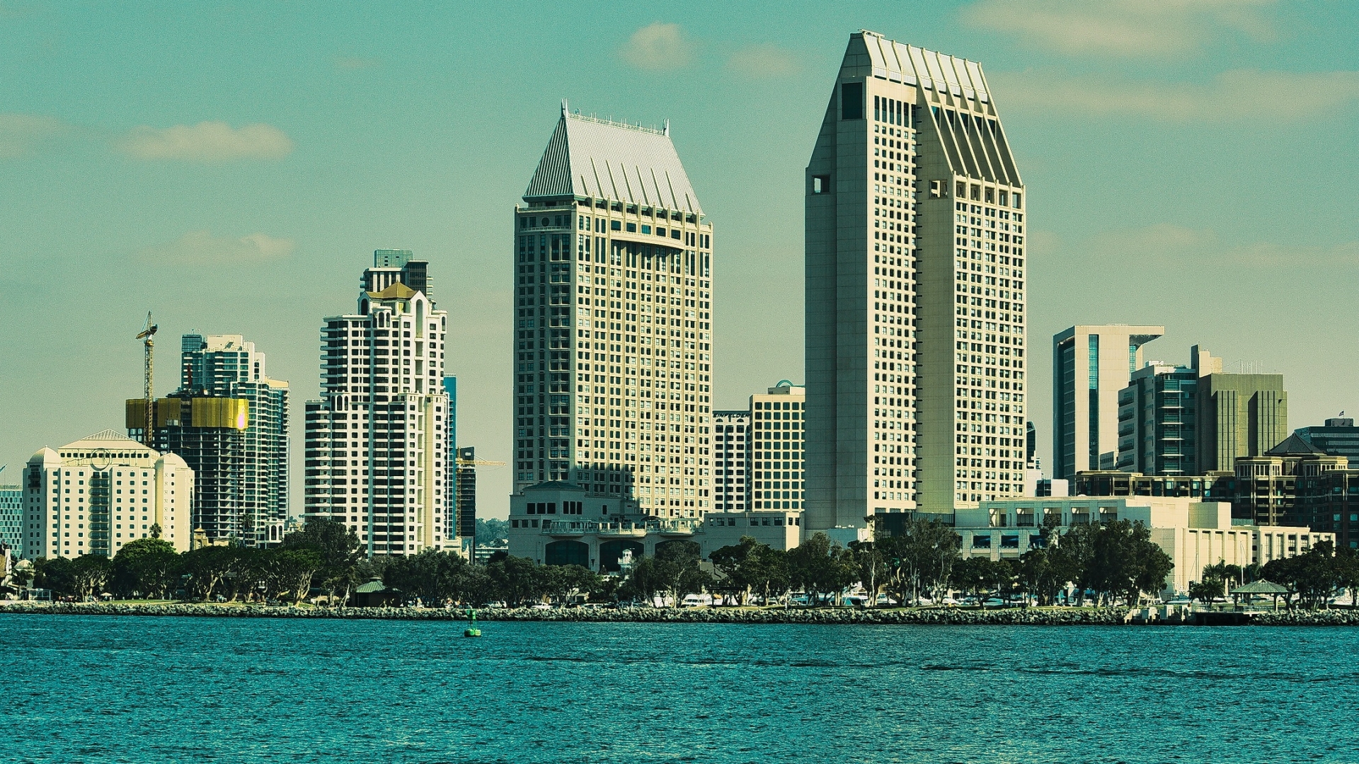 APARTMENTS AND PENTHOUSES FOR SALE IN SAN DIEGO DOWNTOWN, CALIFORNIA