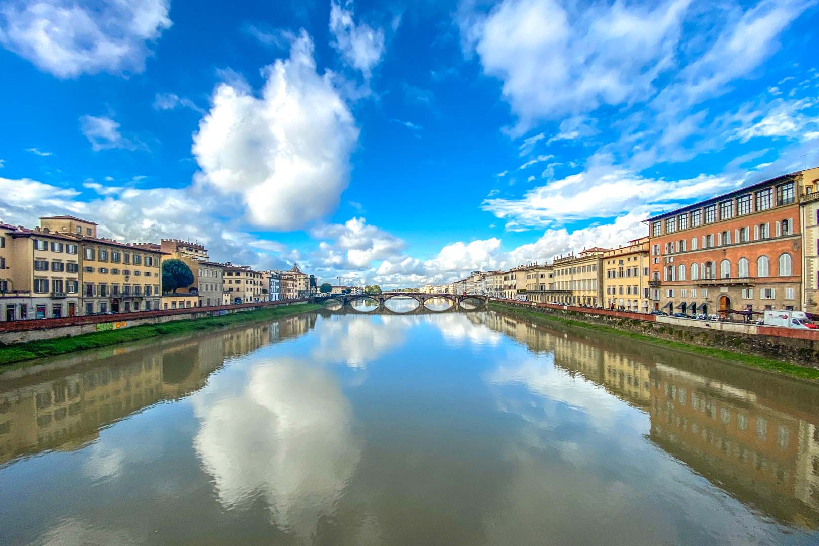 PROPERTY FOR SALE IN LUNGARNO FLORENCE, APARTMENTS, FLATS, TOWNHOUSES FOR SALE FLORENCE LUNGARNI VIEW