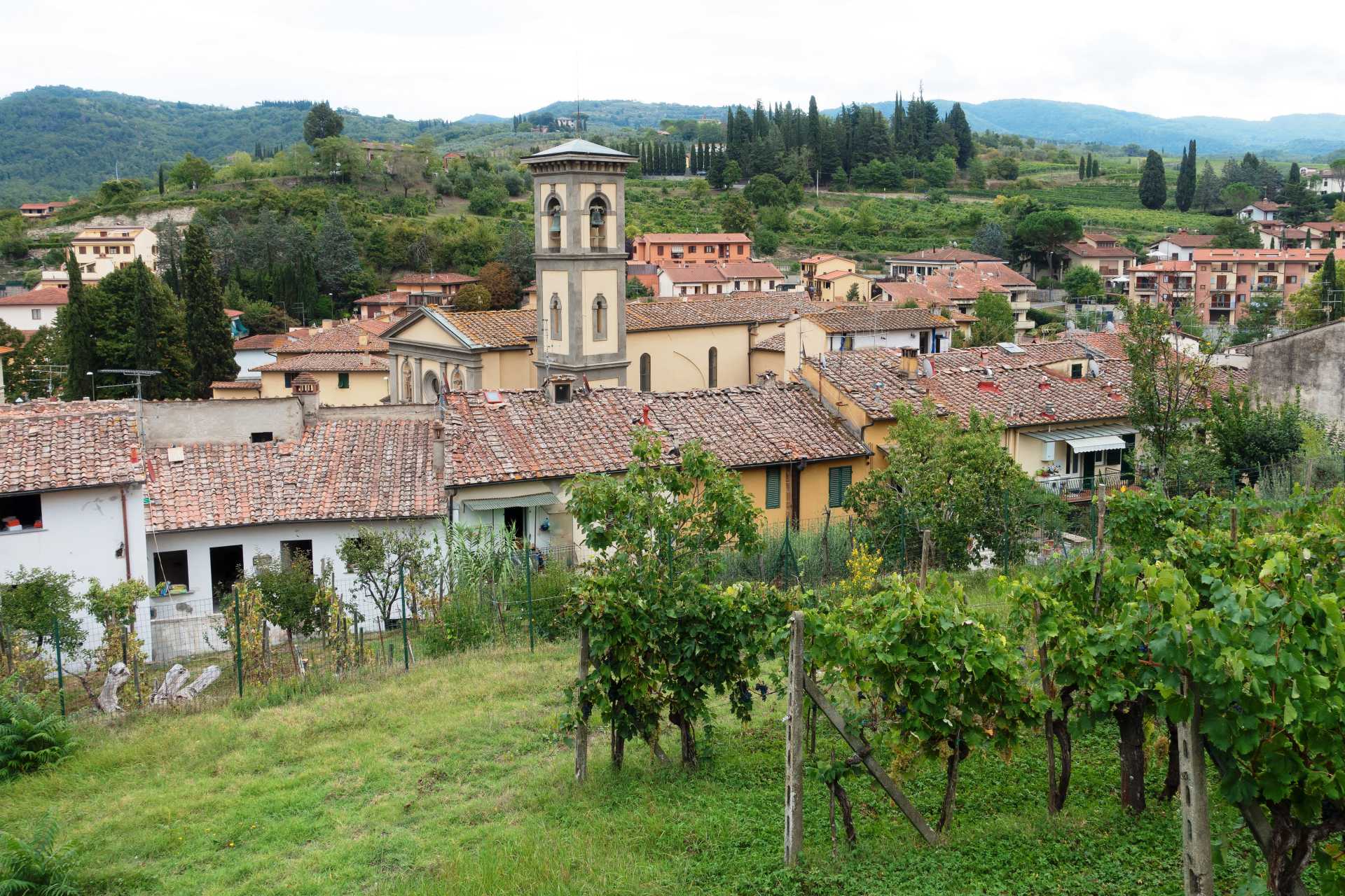 GREVE IN CHIANTI, VINEYARDS AND WINERIES FOR SALE IN CHIANTI CLASSICO, FARMHOUSE FOR SALE CHIANTI