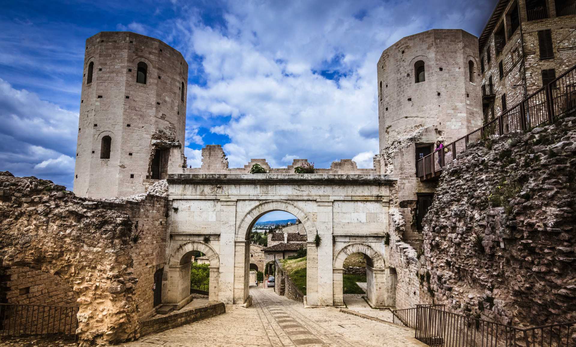 SPELLO PROPERTY FOR SALE, VILLAS, COUNTRY HOUSES, B&B AND APARTMENTS TO BUY SPELLO